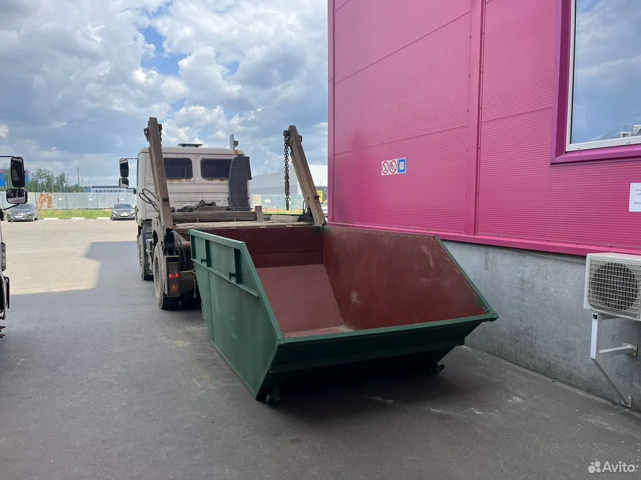 Вывоз строительного мусора контейнером — работа КонтейнерМусор